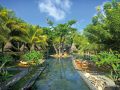 Beachcomber Hotels & Resorts; Mauritius; Île Maurice; Shandrani Resort & Spa; 5-star Hotel; All-inclusive; Spa; Wellness centre; Centre de bien-être; Massage; Detox massage; Massage détox; Poolside; Bord de la piscine; Pool; Piscine;